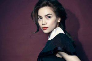 Ho ngoc ha stunning